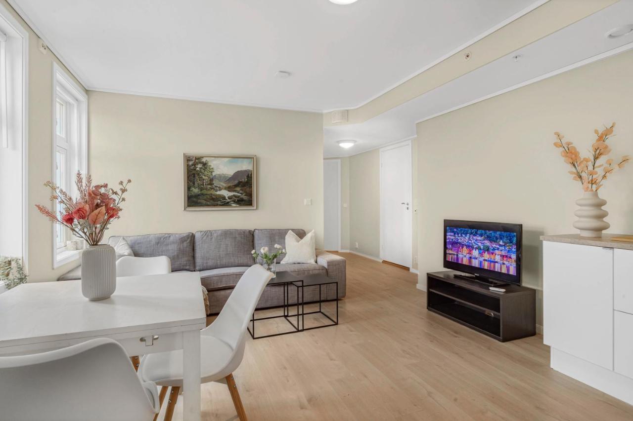 Contemporary City-Apartement With Views Of The Dock! Берген Экстерьер фото