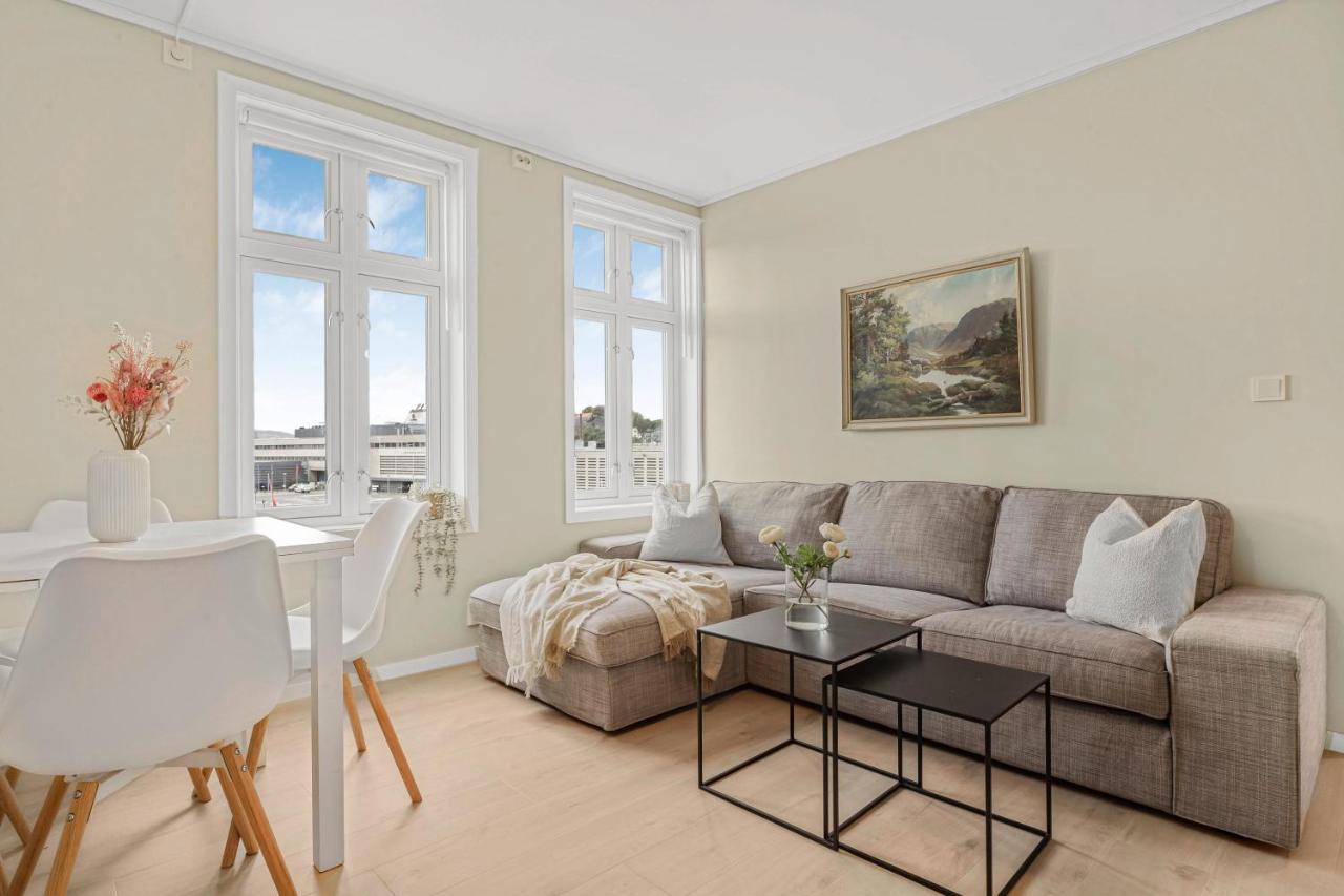 Contemporary City-Apartement With Views Of The Dock! Берген Экстерьер фото